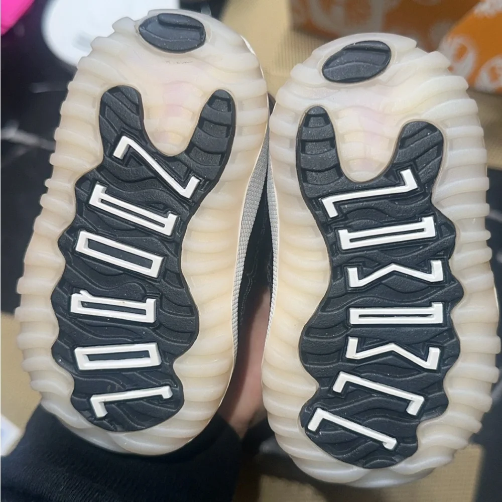 Jordan Kids Black & White Sneakers
